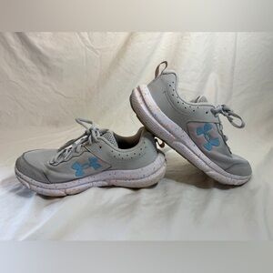 Under Armour Light Gray & Blue Sneaker with Speckled Midsole